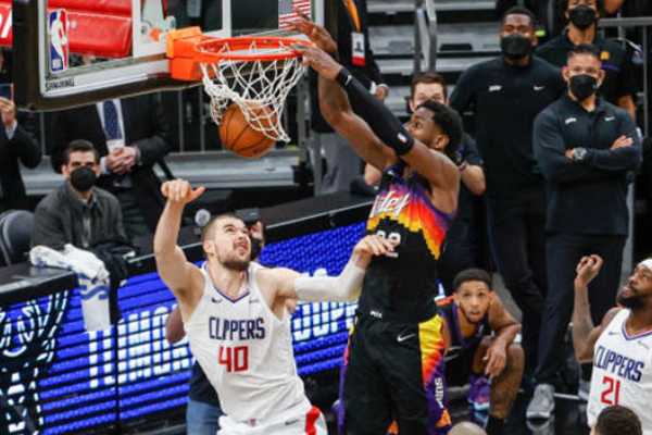 籃球比賽中常見的戰(zhàn)術有哪些？